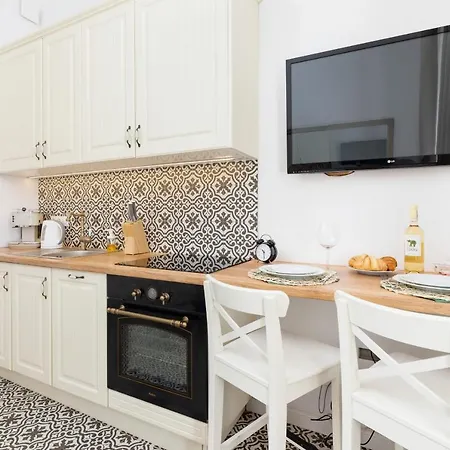 Limanowskiego Apartment Krakow By Renters *