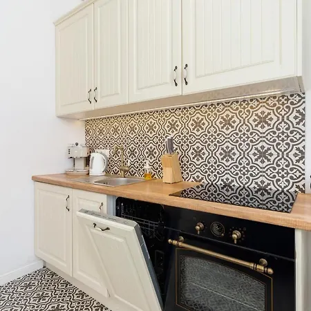Limanowskiego Apartment Krakow By Renters *